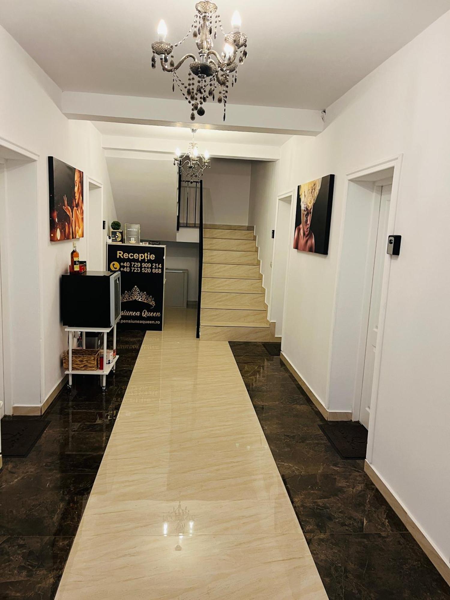 Pensiunea Queen Remetea Mare Buitenkant foto